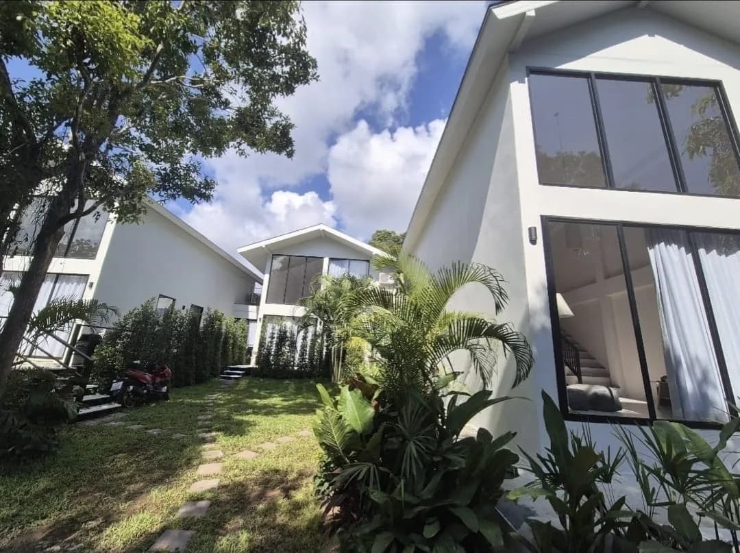 Bann Nai Swan – 3 Villas Compound